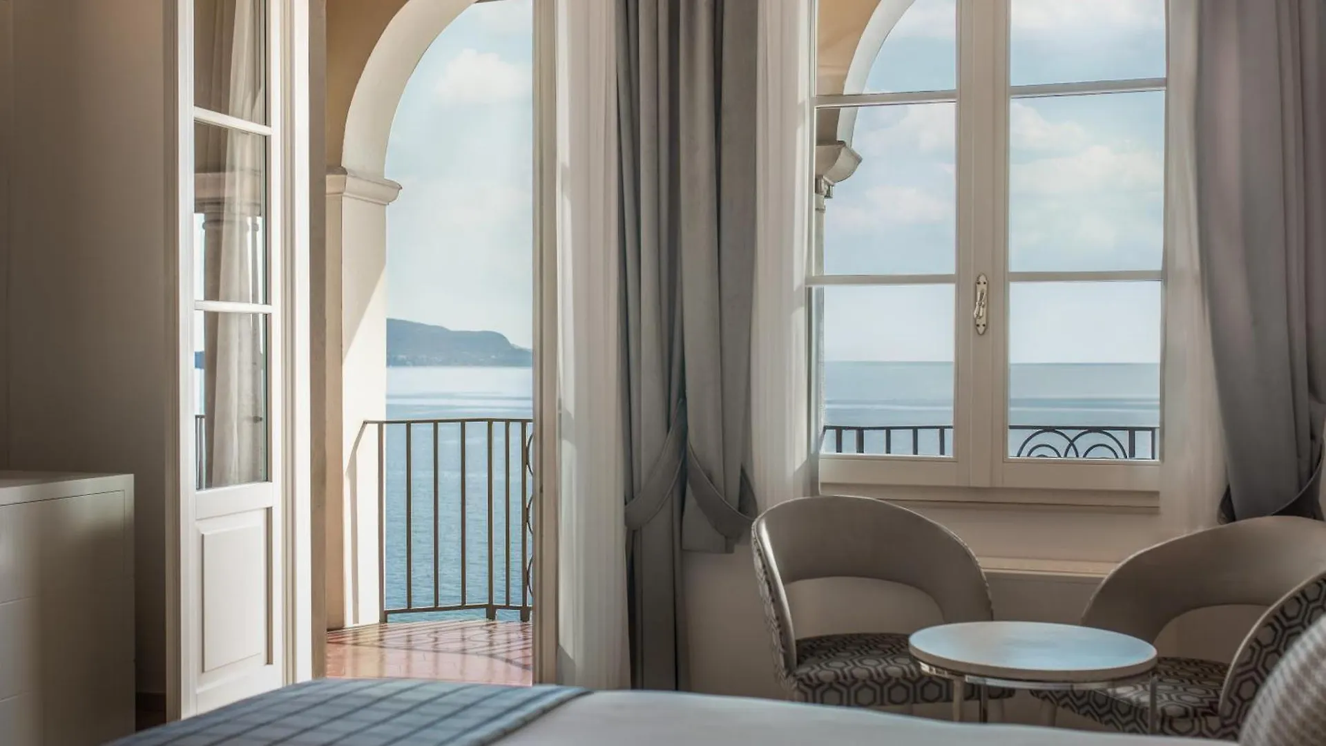 Grand Hotel Fasano Gardone Riviera 5*,  Italy