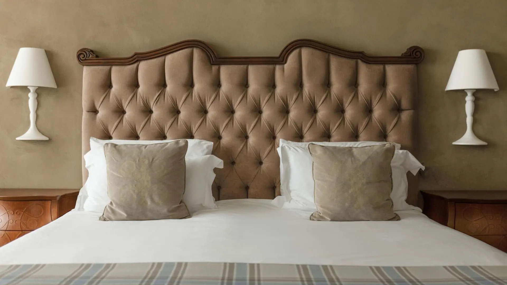 Grand Hotel Fasano Gardone Riviera 5*,  Italy